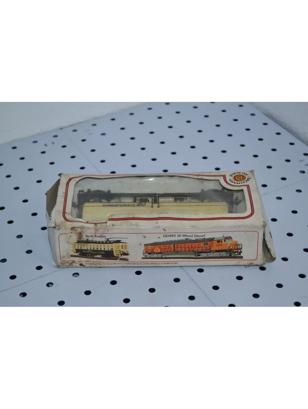 BACHMANN 76036 HO 42'  3 Dome Tank Car CYANAMID AS IS